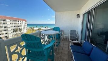 Condo, 2 Bedrooms, Patio, Courtyard View | Terrace/patio