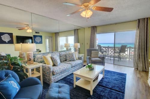 Condo, 2 Bedrooms, Patio, Courtyard View | Living area