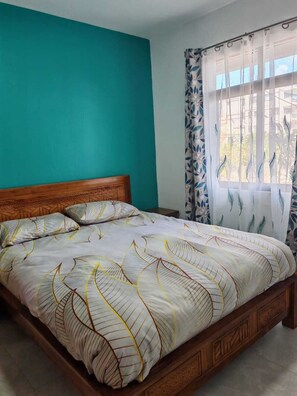 2 bedrooms, iron/ironing board, free WiFi, bed sheets