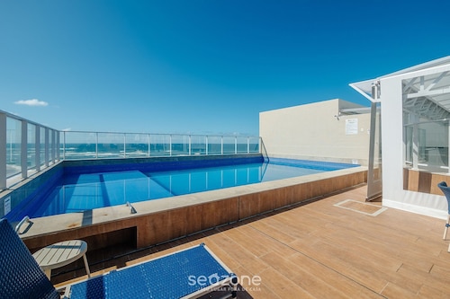 Condo. w/ Pool and Gym 70 m From the Beach - SMA