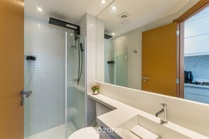 Departamento básico | Baño | Regadera 