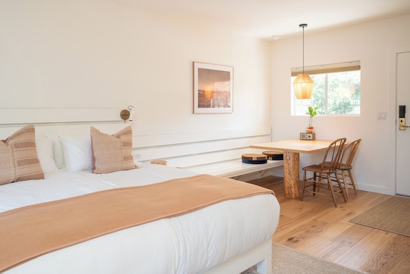 Classic Room, Patio, Garden View | Laptop workspace, free WiFi - Mendocino Cove (Fort Bragg)