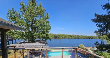 Houston Riverfront Getaway house with pool and hot tub