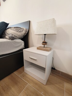 2 habitaciones, tabla de planchar con plancha y wifi gratis
