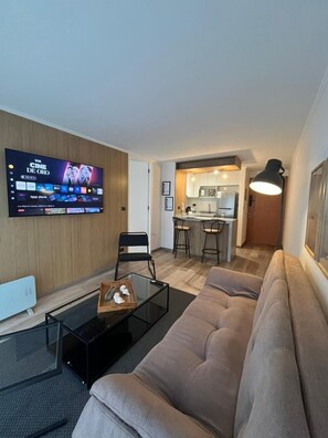 สมาร์ททีวี 55 นิ้ว พร้อมช่องดิจิตอล