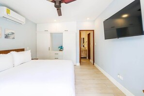 4 室のベッドルーム、旅行用ベビーベッド、WiFi (無料)、ベッドシーツ