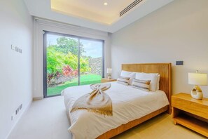 4 bedrooms, iron/ironing board, free WiFi, bed sheets