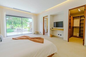 4 عدّة غرف نوم ومكواة/لوح كي وواي فاي مجانًا وملاءات أسرّة