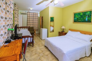 1 bedroom, desk, iron/ironing board, free WiFi