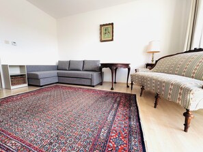 Smart TV - Grandma's hop parlor (Mainburg)