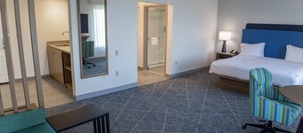 Lovely 1-bedroom hotel suites in Addison