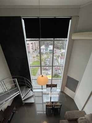 Apartemen Basic | Pemandangan jalan
