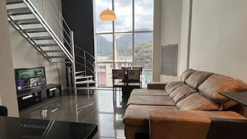 Basic Apartment | Living area