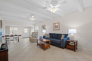 Condo, 1 Queen Bed with Sofa bed, Patio, Pool View (Ocean Club North C104) | Living area