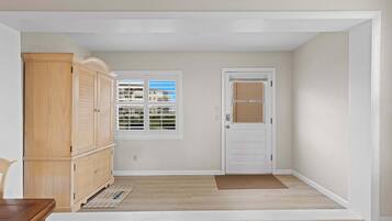 Condo, 1 Queen Bed with Sofa bed, Patio, Pool View (Ocean Club North C104) | Interior