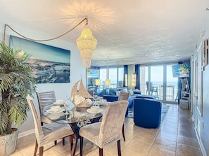 Apartment, Mehrere Betten, Balkon, Meerblick (Oceania Beach Club 304) | Speisen