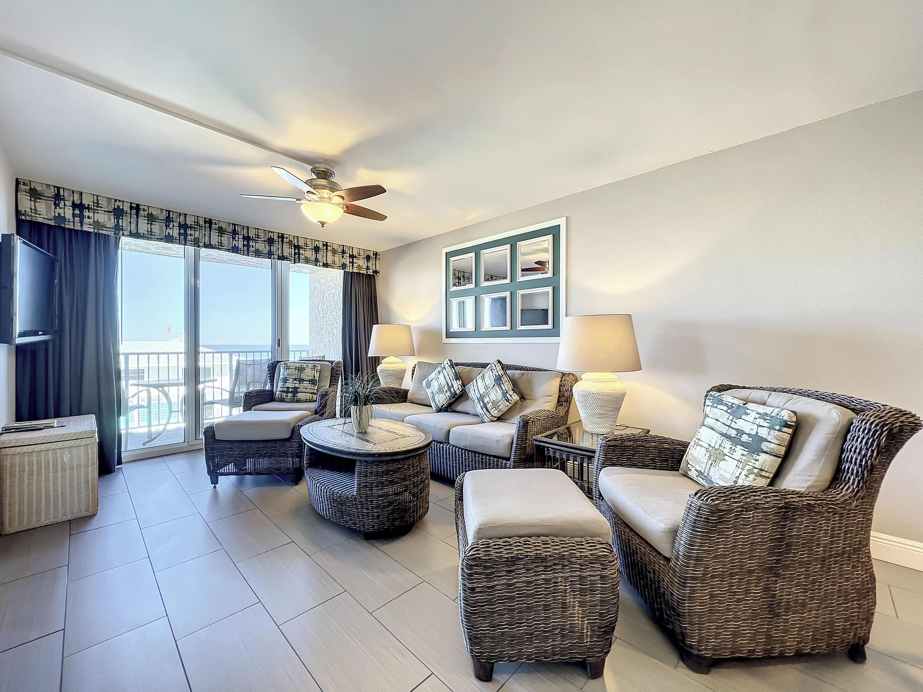 Condo, Multiple Beds, Balcony, Ocean View (Oceania Beach Club 307) | Living area