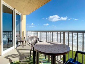 Apartment, Mehrere Betten, Balkon, Meerblick (Oceania Beach Club 403) | Unterkunftsgelände