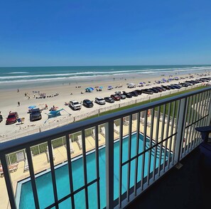 Apartment, Mehrere Betten, Balkon, Meerblick (Oceania Beach Club 406) | Pool