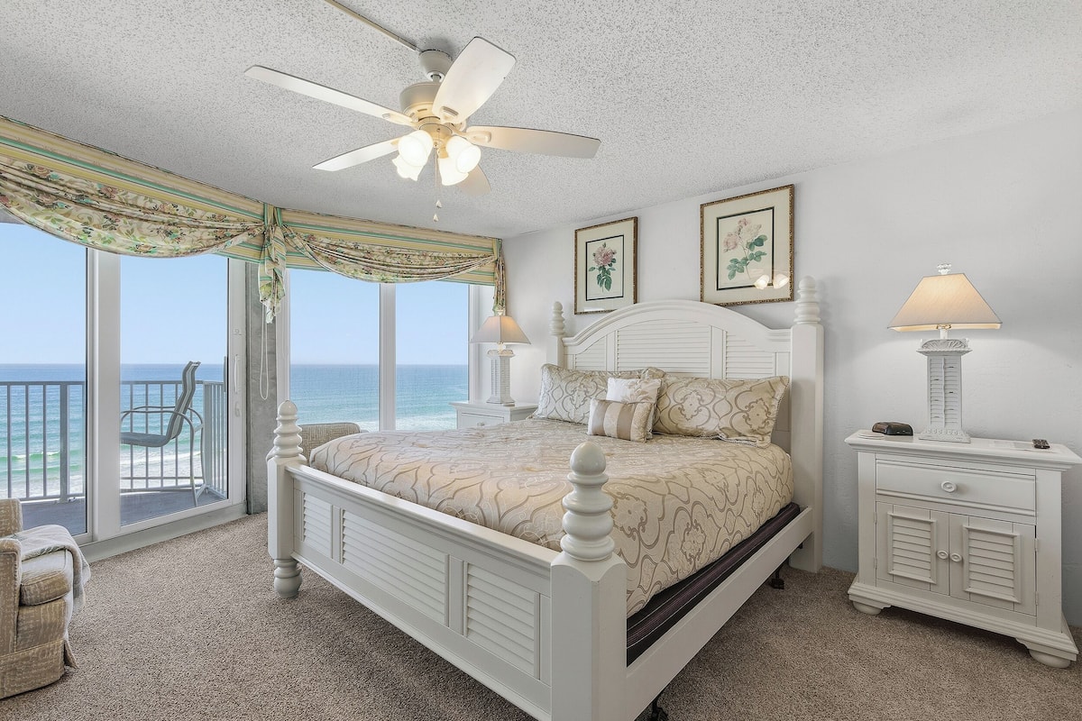 Lägenhet - flera sängar - balkong - havsutsikt (Oceania Beach Club 701) | 2 sovrum, individuell inredning, unika möbler och sängkläder