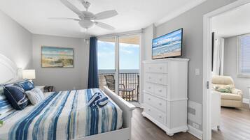 Lägenhet - flera sängar - balkong - havsutsikt (Oceania Beach Club 701) | 2 sovrum, individuell inredning, unika möbler och sängkläder