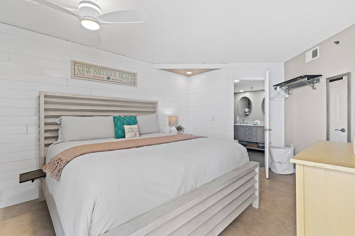 Kondominium, Beberapa Tempat Tidur, balkon, pemandangan samudra (Oceania Beach Club 704) | 2 kamar tidur dan didekorasi berbeda-beda