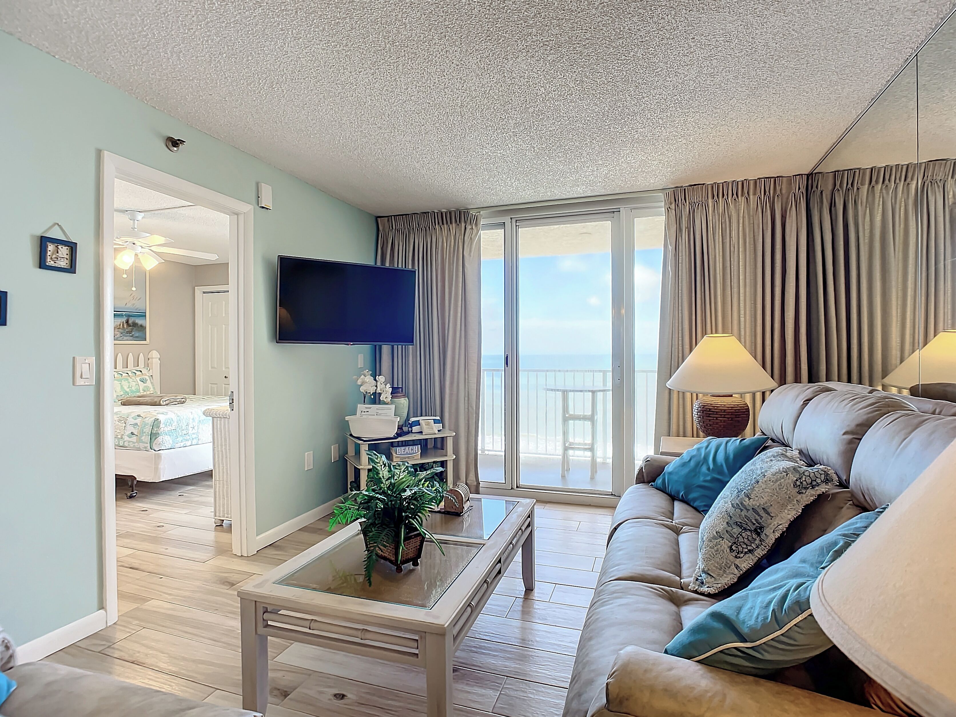 Condo, Multiple Beds, Balcony, Ocean View (Oceania Beach Club 702) | Living area