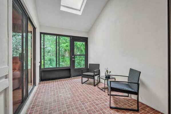 Villa, Multiple Beds, Patio, Pool View (Sea Woods Villa 4263) | Interior