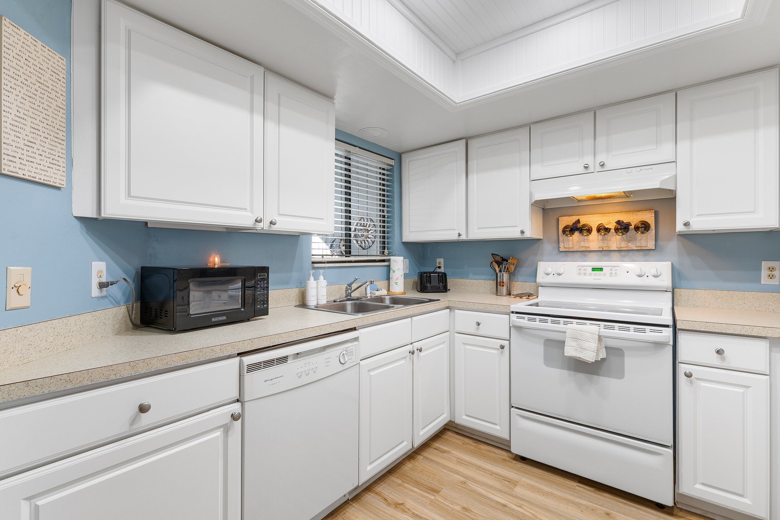 Villa, Multiple Beds, Kitchen, Pool View (Sea Woods Villa 4406) | Private kitchen | Dining tables