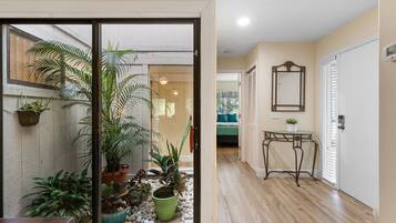 Villa, Multiple Beds, Kitchen, Pool View (Sea Woods Villa 4406) | Interior