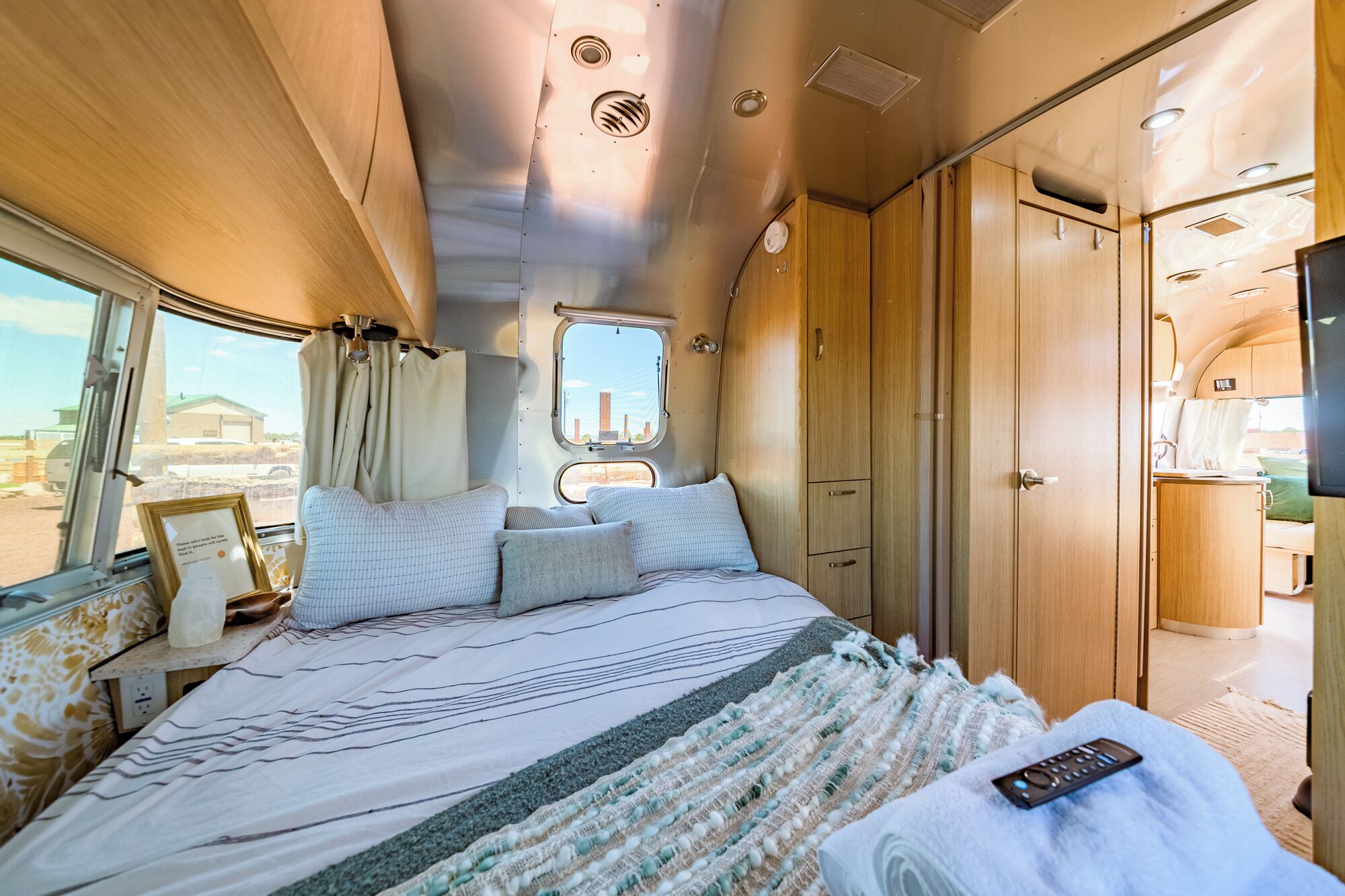 Deluxe Double Room, Hot Tub, Desert View | Free WiFi, bed sheets