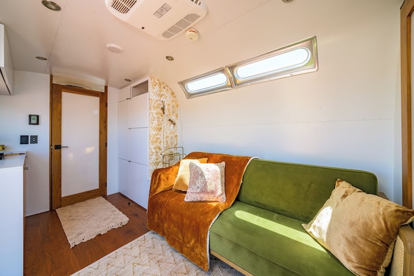 Chambre Double Deluxe, patio | Coin séjour