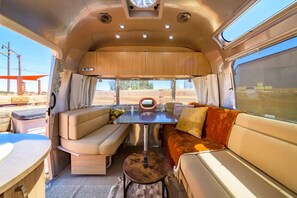 Deluxe Twin Room, Patio | Living area