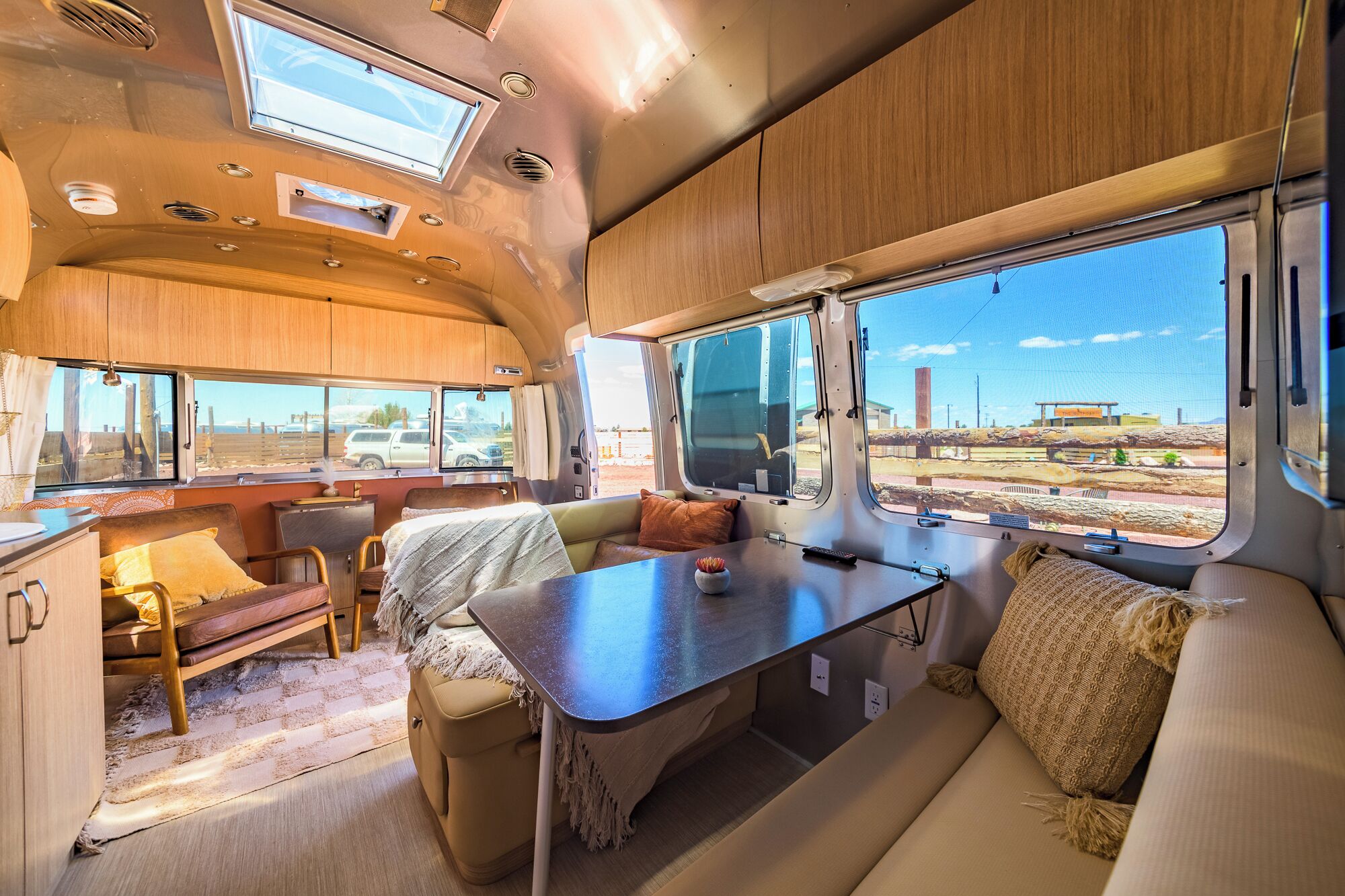 Deluxe Double Room, Patio | Living area