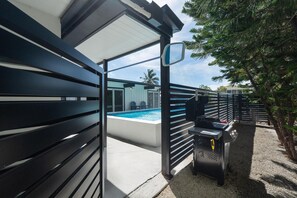 منزل - عدة أسرّة (Curlew Beach Cottage) | شرفة/رواق