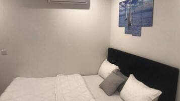 3 bedrooms, internet, bed sheets