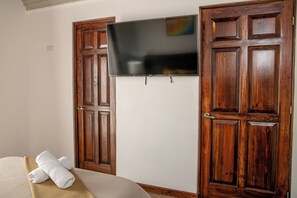 3 dormitorios, escritorio, tabla de planchar con plancha y wifi gratis
