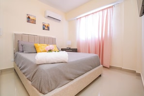 Apartamento, 2 quartos, banheiro privativo, vista para a cidade