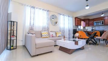 Apartment, 2 Bedrooms, Private Bathroom, City View | Living area