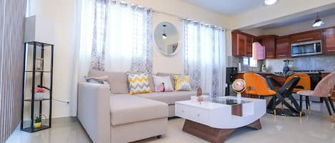 Apartment, 2 Bedrooms, Private Bathroom, City View | Living area