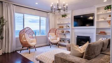 Smart-TV, bøker, kontorer og PC-skjermer