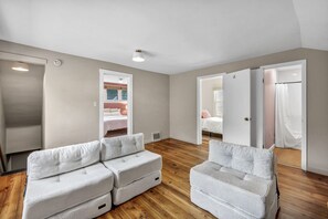 4 chambres, bureau, Wi-Fi gratuit, draps fournis