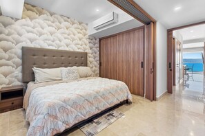 1 bedroom, iron/ironing board, WiFi, bed sheets - Beachfront, luxurious, with amazing view (Puerto Vallarta)