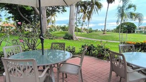 Outdoor dining - Space, style, and serenity (Jarretaderas)