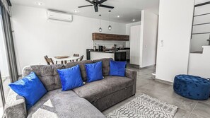 TV - Home in gated community (Mezcales)