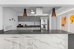 Fridge, microwave, oven, stovetop