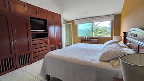 3 chambres, fer et planche à repasser, Wi-Fi, literie fournie