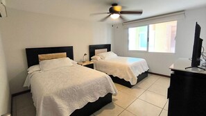 3 bedrooms, iron/ironing board, WiFi, bed sheets