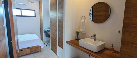 1 makuuhuone, silitysrauta/-lauta, Wi-Fi, vuodevaatteet