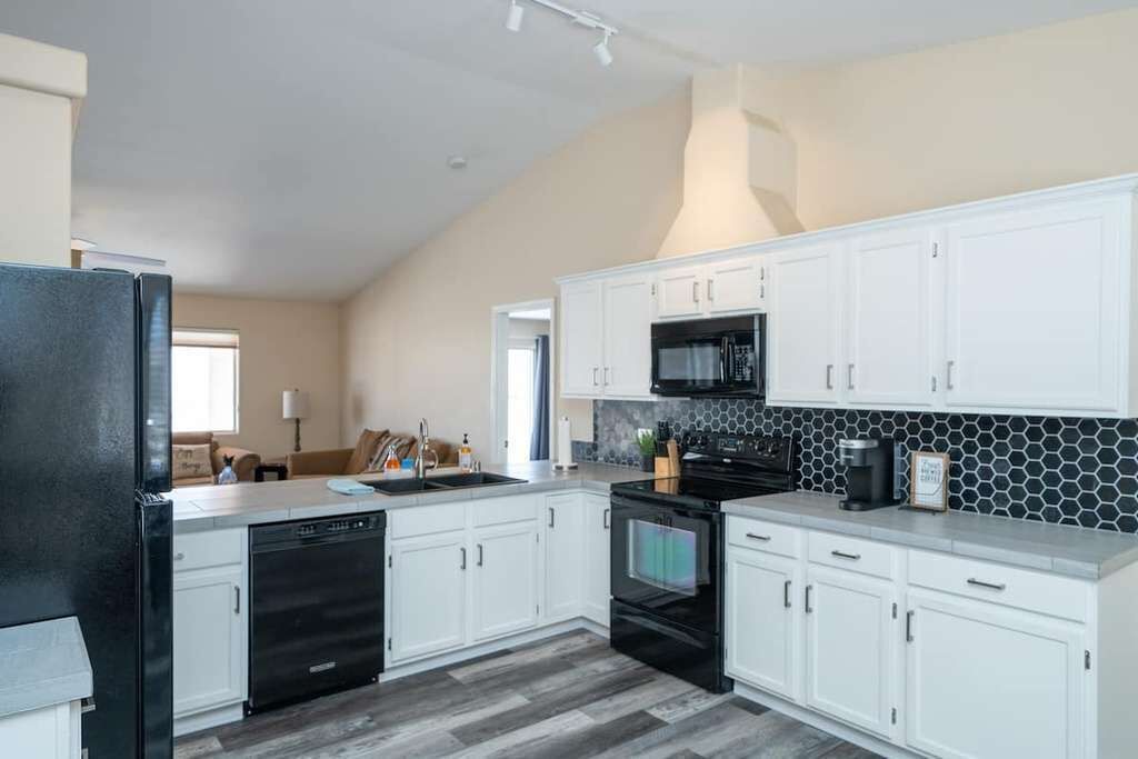 Fridge, microwave, dishwasher, toaster